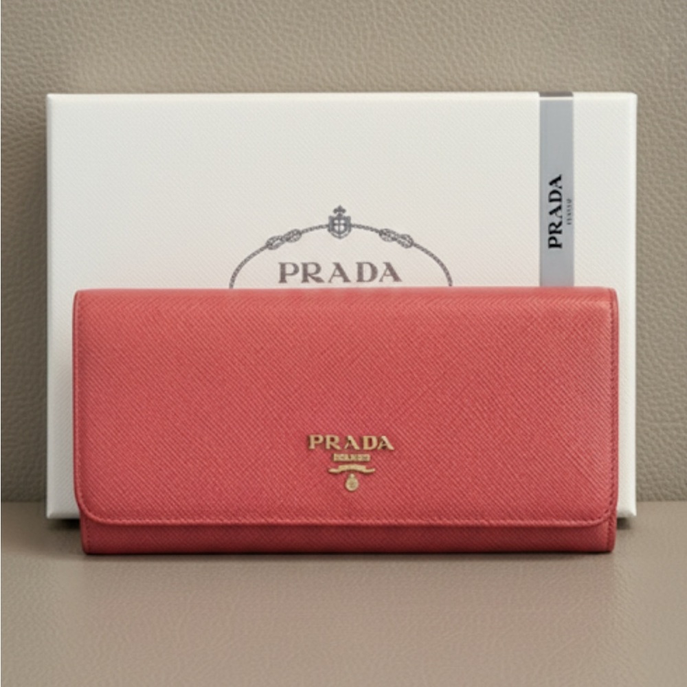 Prada Pink Continental Leather Wallet GREAT PRICE treat yourself - Picture 1 of 7
